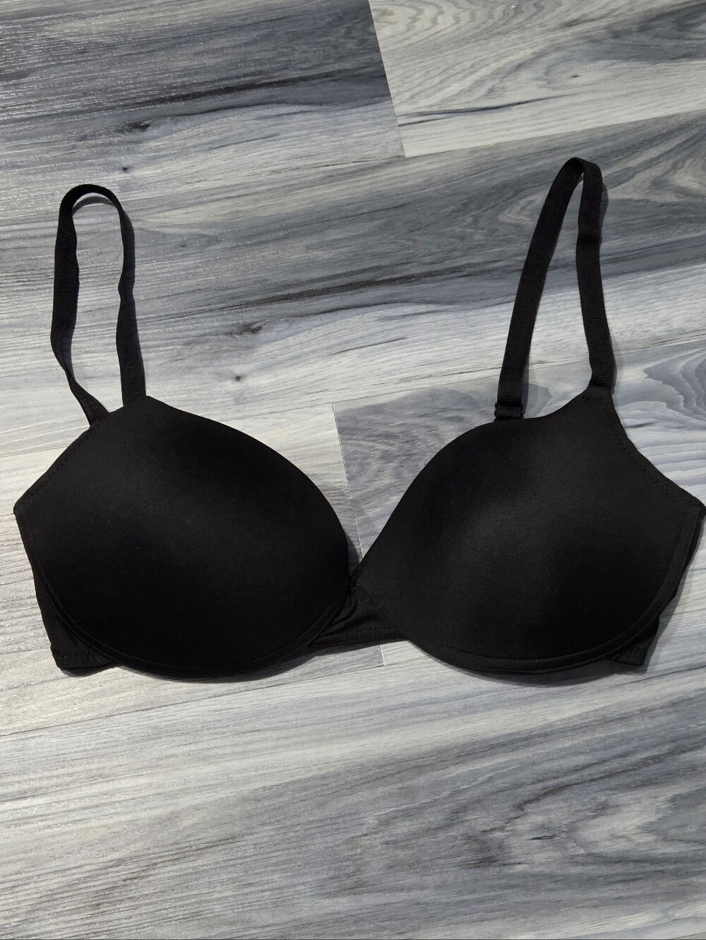 Juicy Couture Black T-Shirt Bra - No Underwire 38D